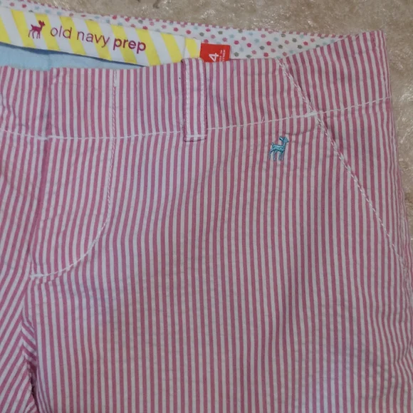Old Navy Prep Shorts - Picture 2 of 5